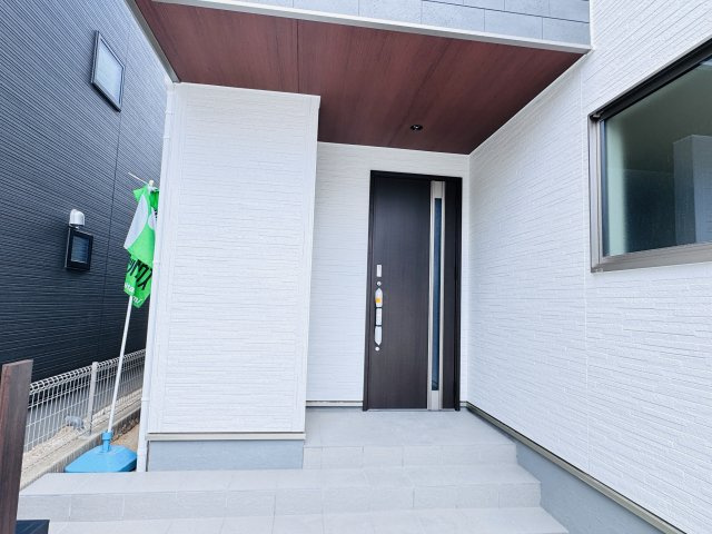 流山市松ヶ丘４丁目新築戸建【東小学校：10分】のエントランス|エントランス・玄関ポーチ