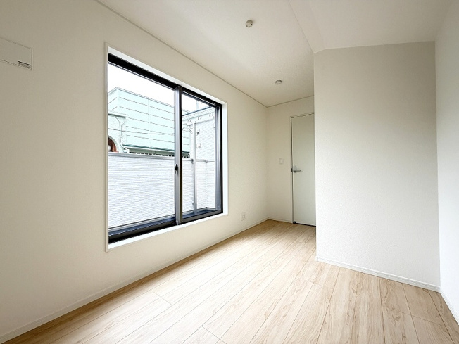 【洋室】 | 練馬区大泉町2丁目　新築分譲住宅　全1棟（成増店） | 2階4.8帖の洋室。