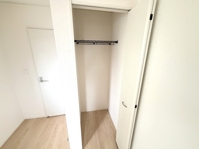 【収納】 | 練馬区大泉町2丁目　新築分譲住宅　全1棟（成増店） | 収納にはスマートタイプの枕棚を採用。