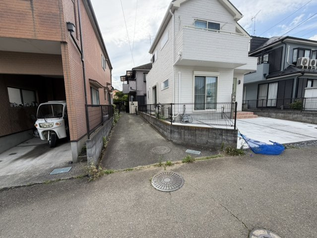 日の出町平井　中古戸建の駐車場