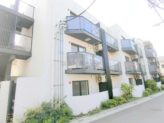エストゥルース羽田の外観