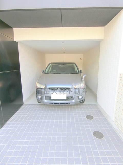エストゥルース羽田の駐車場|敷地内平置き駐車場　空き状況等詳細はお問合せください。