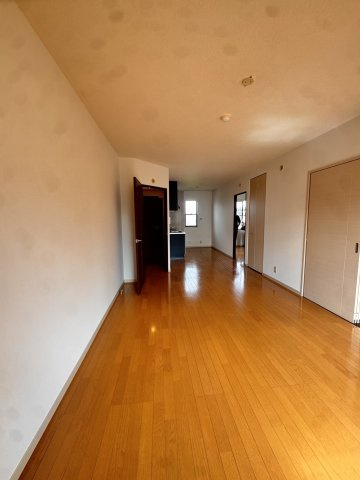福岡市南区老司５丁目のアパートの居間・リビング