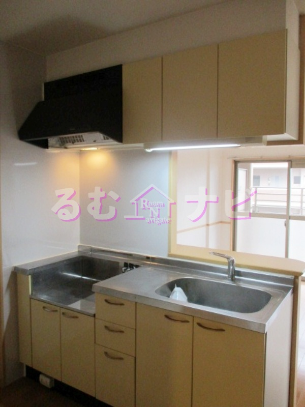 福岡市南区曰佐２丁目の賃貸マンションのキッチン