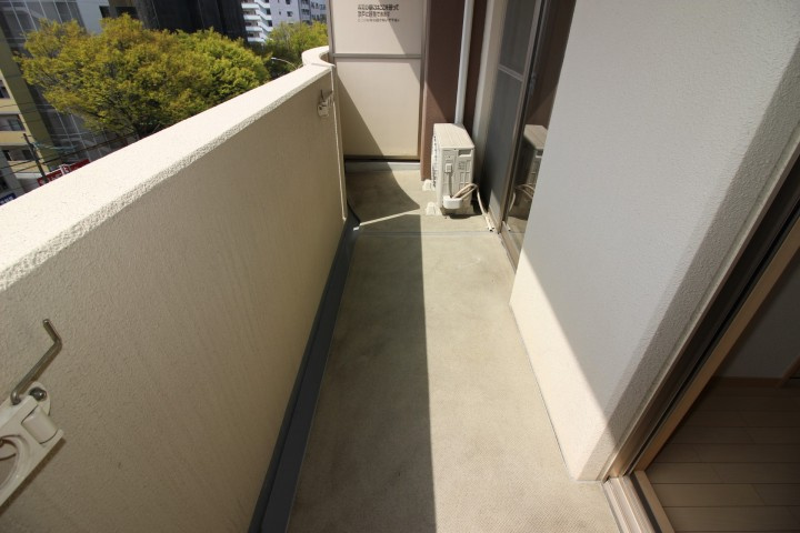 福岡市南区塩原４丁目の賃貸マンションのバルコニー