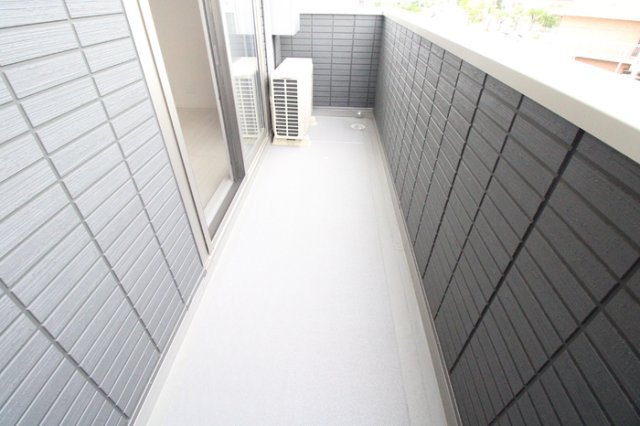 福岡市南区野多目２丁目のアパートのバルコニー