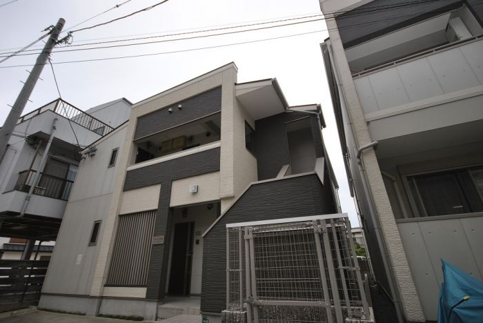 福岡市南区清水２丁目のアパートのバルコニー