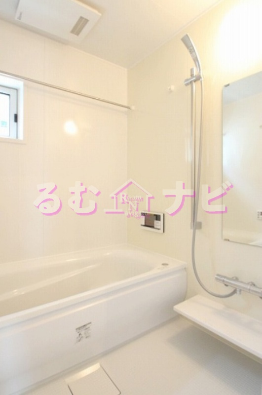 福岡市南区西長住３丁目のアパートの浴室