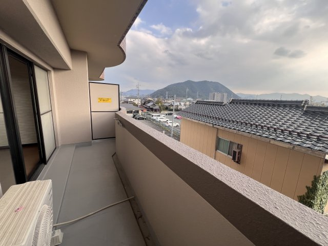 山口市旭通り１丁目の賃貸マンションのバルコニー