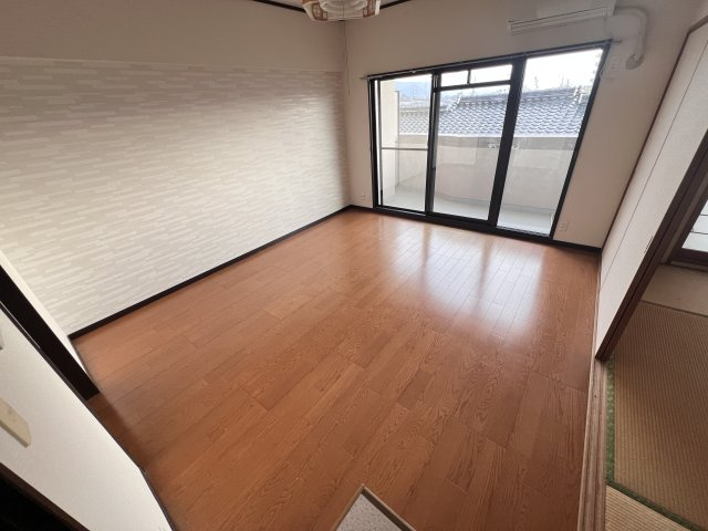 山口市旭通り１丁目の賃貸マンションの居間・リビング