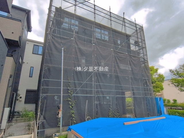 《仲介手数料無料》南区白幡６丁目1367-5新築一戸建て