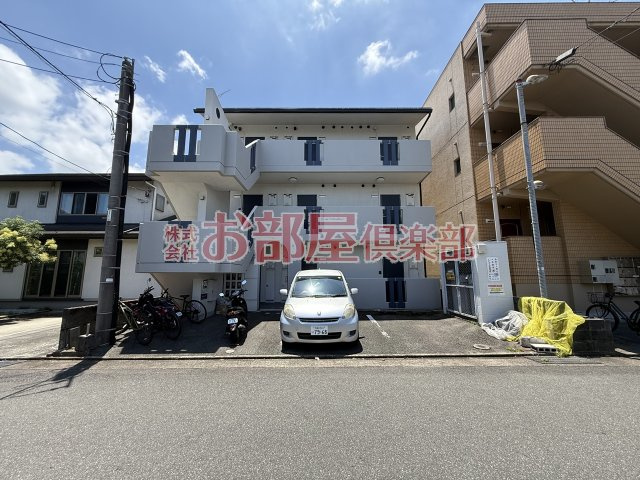 ロワールハイツの駐車場|駐車場があるので、車を買う予定の方も安心です