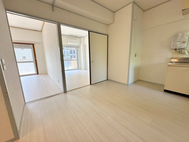 成光マンションの居間・リビング
