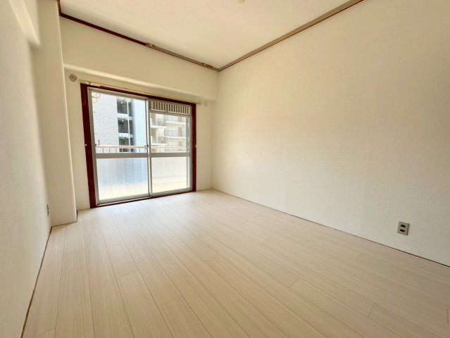 成光マンションの寝室