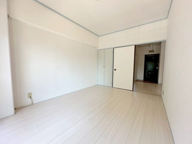 成光マンションの居間・リビング