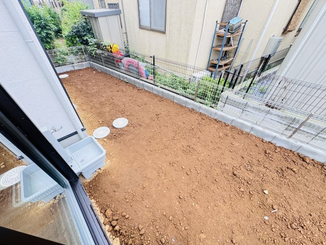 流山市東深井新築戸建【東深井小学校:10分】の庭|リビング前・南側庭スペース