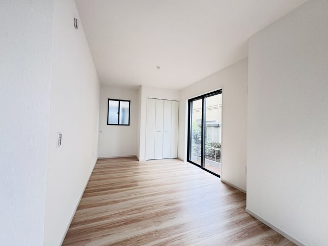 流山市東深井新築戸建【東深井小学校:10分】の洋室|1F5.4帖洋室スペース