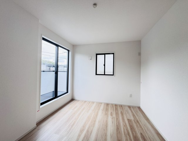 流山市東深井新築戸建【東深井小学校:10分】の子供部屋|6.1帖洋室