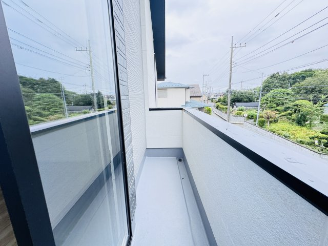 流山市東深井新築戸建【東深井小学校:10分】のバルコニー|6.1帖洋室前バルコニー