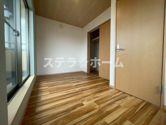 服部南町5 中古戸建の洋室|きれいな洋室です