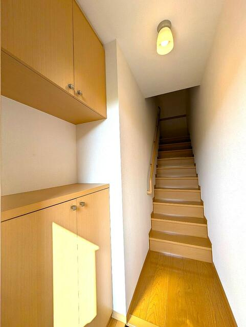 川崎市多摩区枡形４丁目のアパートの玄関