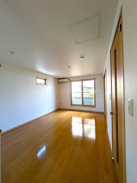 川崎市多摩区枡形４丁目のアパートの居間・リビング