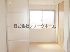 武蔵野市境南町２丁目のアパートの寝室