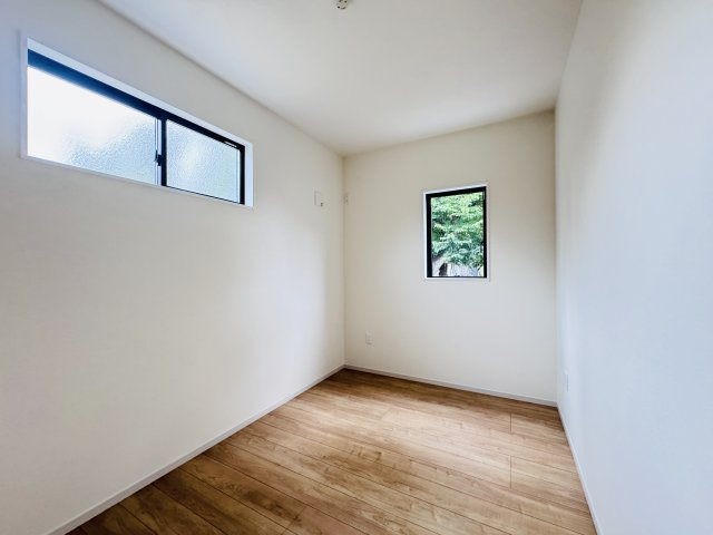 流山市江戸川台東４丁目新築戸建【江戸川台小学校:8分】の洋室|1F5帖サービスルーム