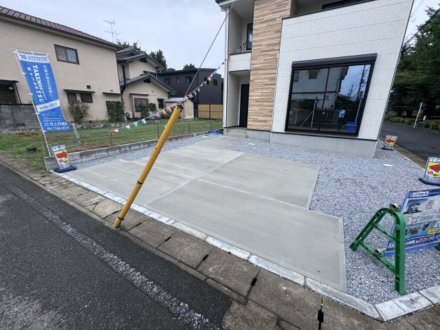 流山市江戸川台東４丁目新築戸建【江戸川台小学校:8分】の駐車場|駐車スペース・並列2台駐車可