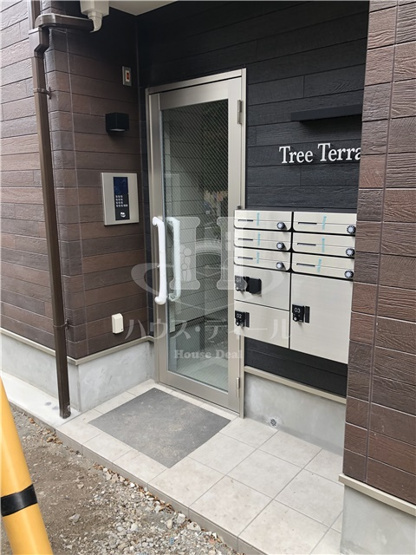 【エントランス】 | TREE TERRACE | ゆとりのあるエントランスです