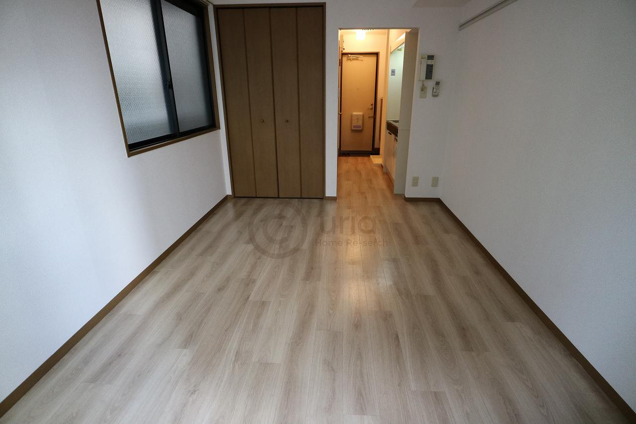 ジュネス住吉の洋室