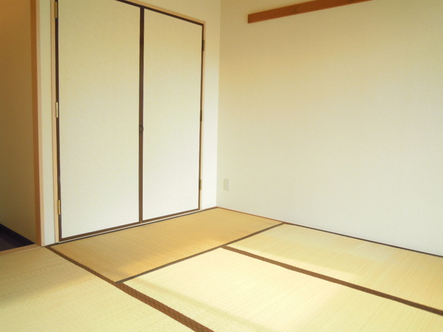 ＤＥＥＲ　ＣＯＵＲＴ壱番館の和室