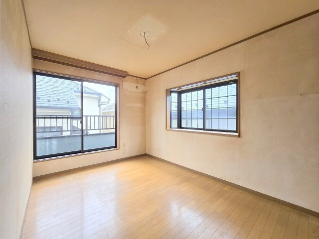 羽村市神明台1丁目　中古戸建の洋室|リフォーム前写真