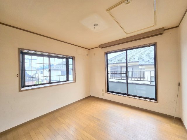 羽村市神明台1丁目　中古戸建の洋室|リフォーム前写真