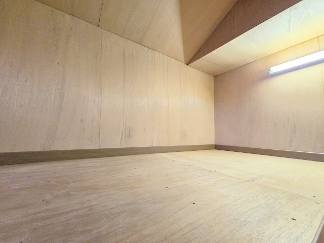 羽村市神明台1丁目　中古戸建の収納|リフォーム前写真