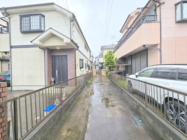 羽村市神明台1丁目　中古戸建の駐車場|リフォーム前写真