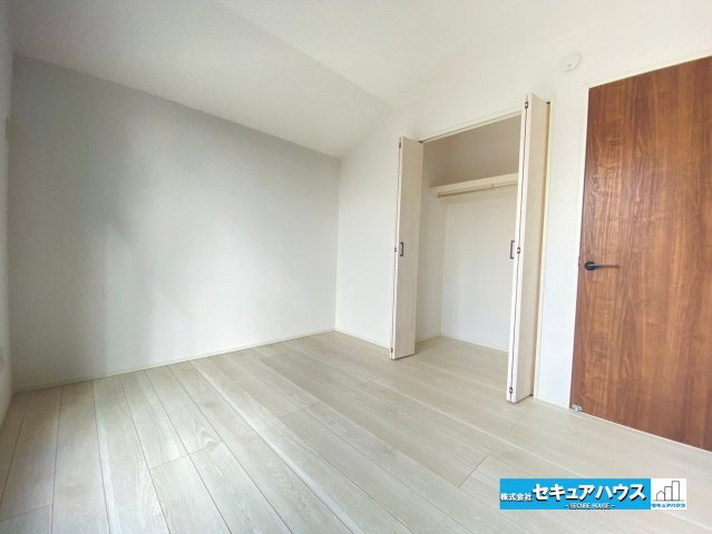 【同施工物件ご案内可能】愛知郡東郷町御岳一丁目　全2棟の洋室|【洋室イメージ】
◆広々とした居住空間は日々の暮らしを彩り、心のやすらぎと満足感を与えてくれます。通風と採光を考慮した設計は子供たちはのびのび育ち、家族でくつろぎと団らんを生み出します。