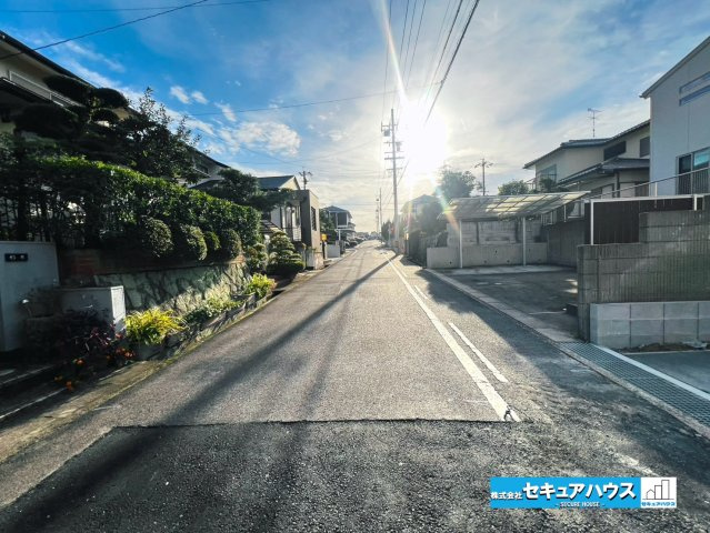 【本日ご案内可能】愛知郡東郷町御岳一丁目　全2棟の前面道路含む現地写真|事前予約にて現地ご見学いただけます！お気軽にお問い合わせください♪
■株式会社　セキュアハウス■
住宅ローンに強く、知識、経験豊富なスタッフ在籍
お客様に寄り添い、ご成約後もサポート致します