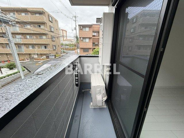 LA PORTE千里山のバルコニー