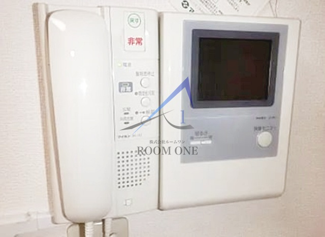 シャンベール若松町のセキュリティ|モニター付きインターホンです。