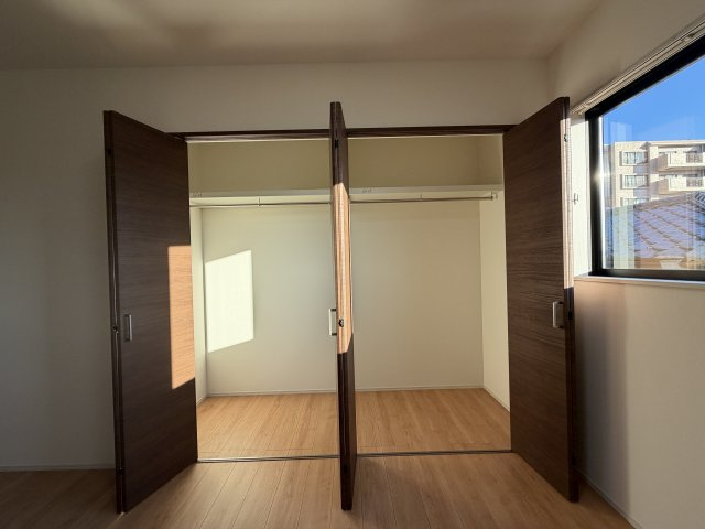 りとあみる小松町の和室