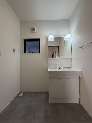 りとあみる小松町の洗面所