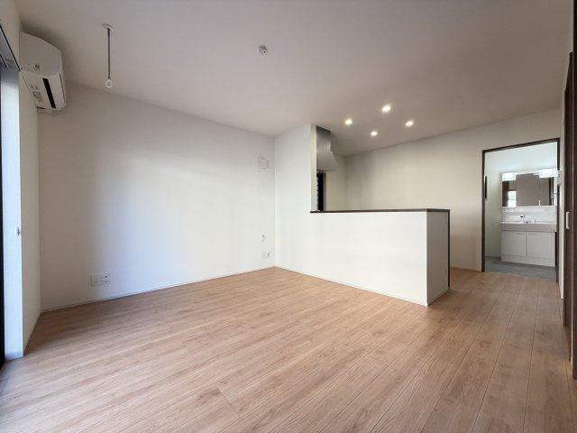 りとあみる小松町の居間・リビング