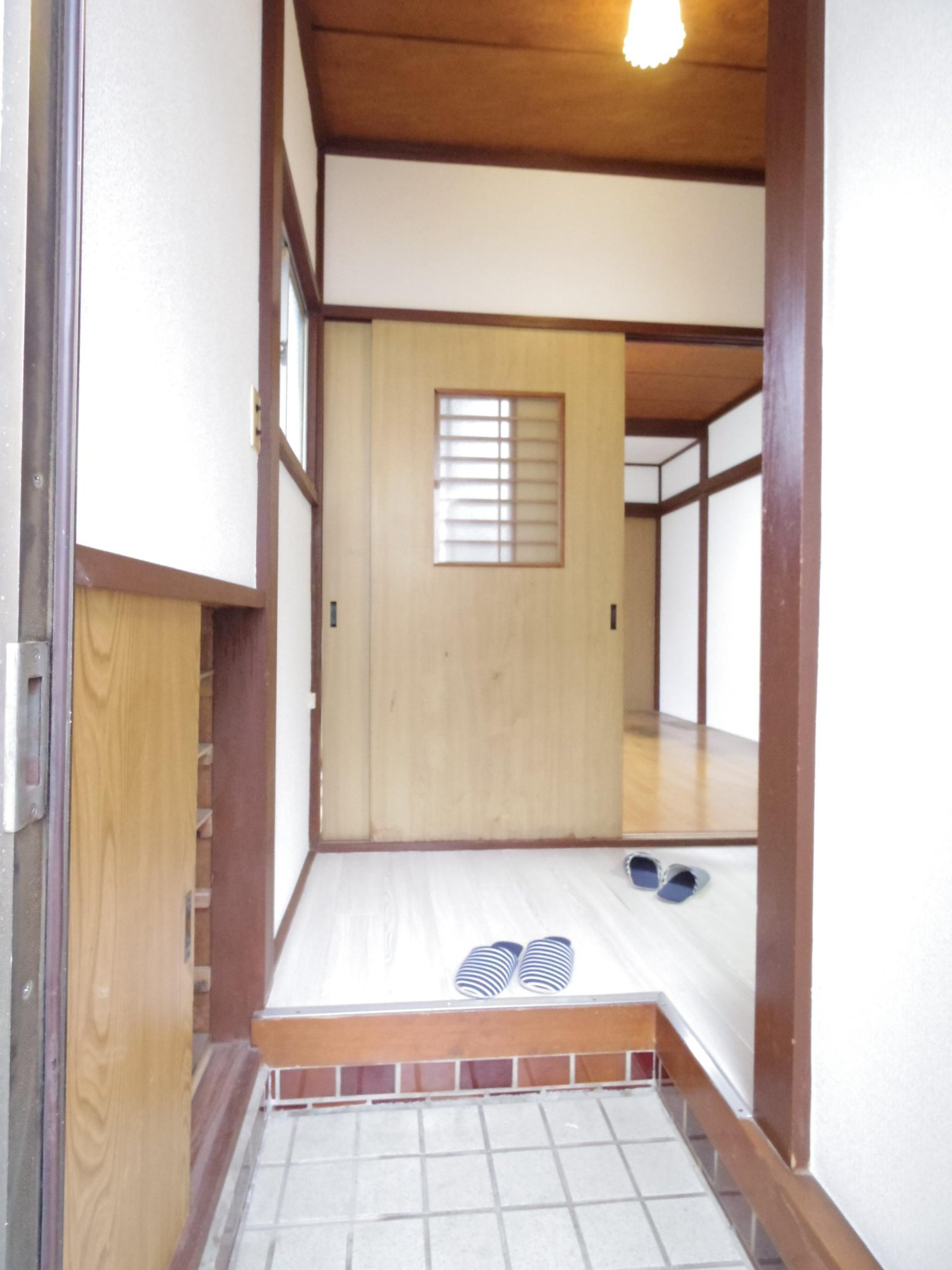 秋津戸建の玄関