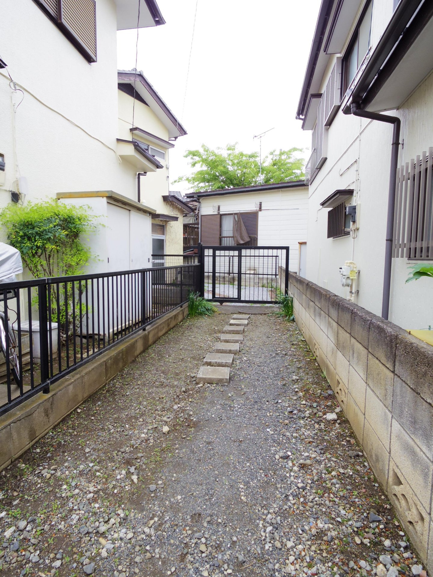 秋津戸建の駐車場