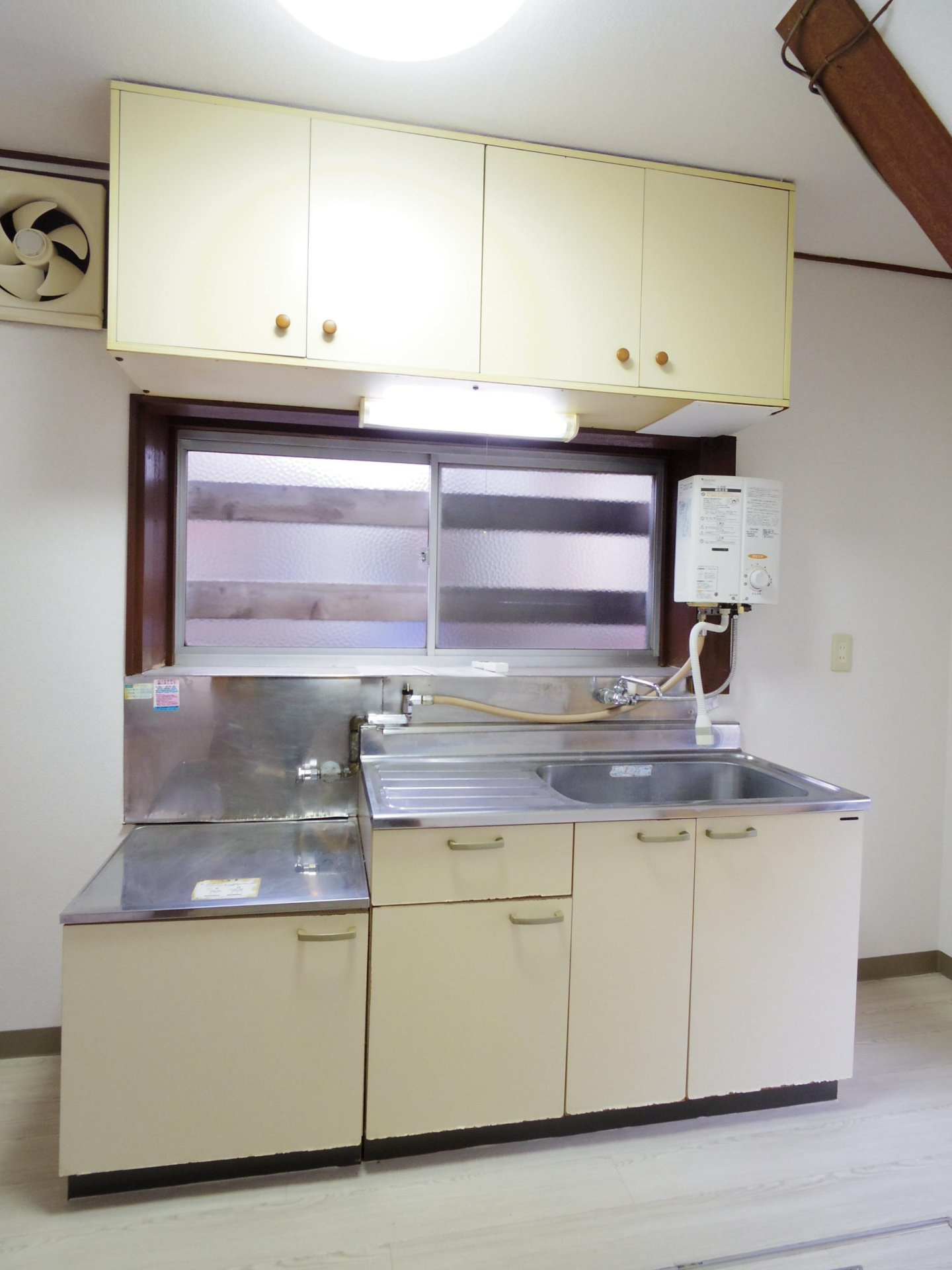 秋津戸建のキッチン