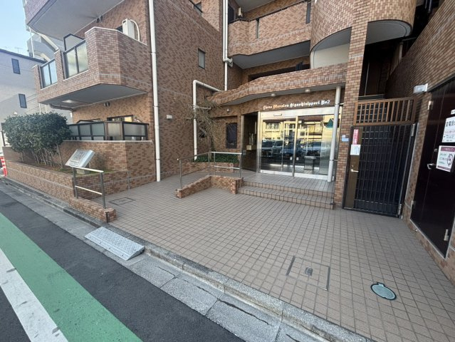 ライオンズマンション東日暮里第二の駐輪場