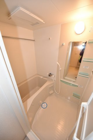 セレニテ上町台南館の浴室