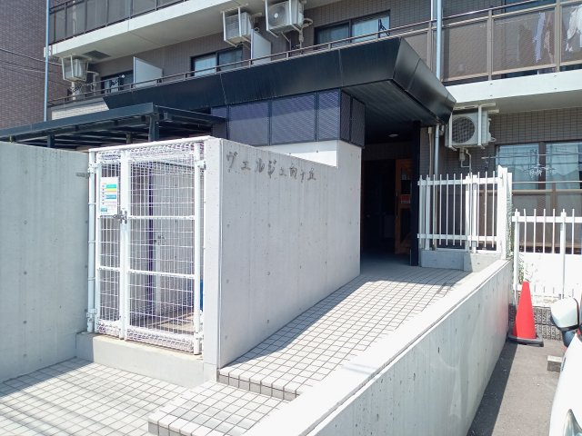 ヴェルジェ向ヶ丘のエントランス