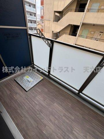 プレサンス梅田北ディアのバルコニー|外からの目が気にならないバルコニーで洗濯物が干せます